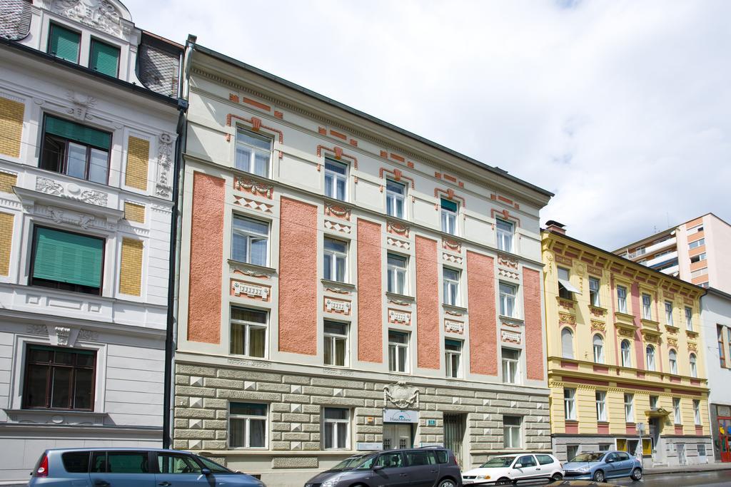 Haus Mobene - Hotel Garni กราซ ภายนอก รูปภาพ