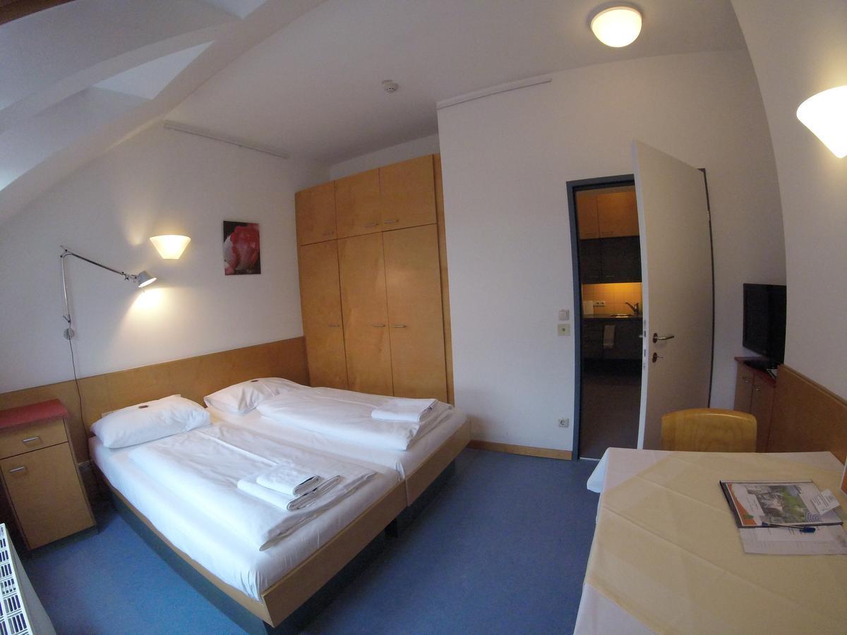 Haus Mobene - Hotel Garni กราซ ภายนอก รูปภาพ