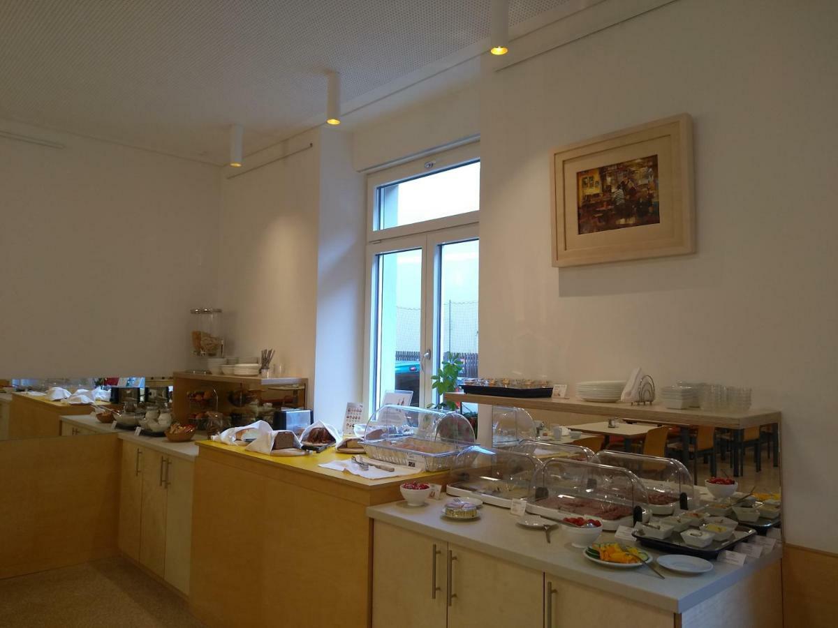 Haus Mobene - Hotel Garni กราซ ภายนอก รูปภาพ